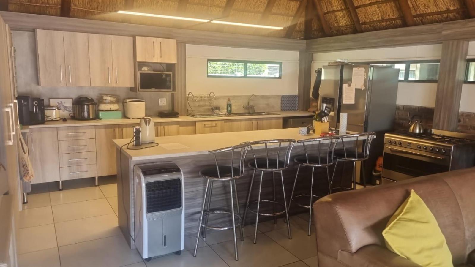 12 On Vaal Drive Guesthouse 밴더바일파크 외부 사진
