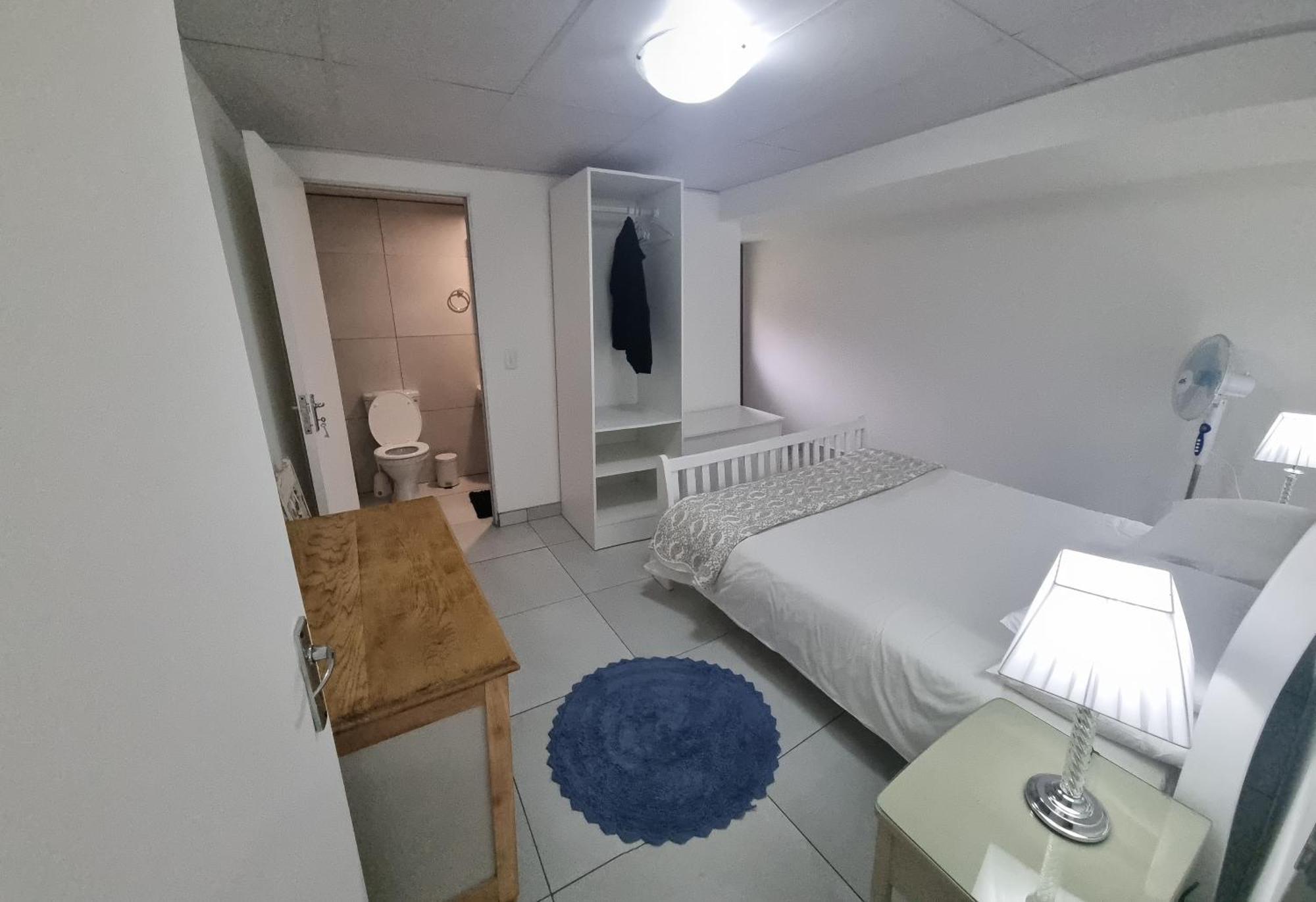 12 On Vaal Drive Guesthouse 밴더바일파크 외부 사진